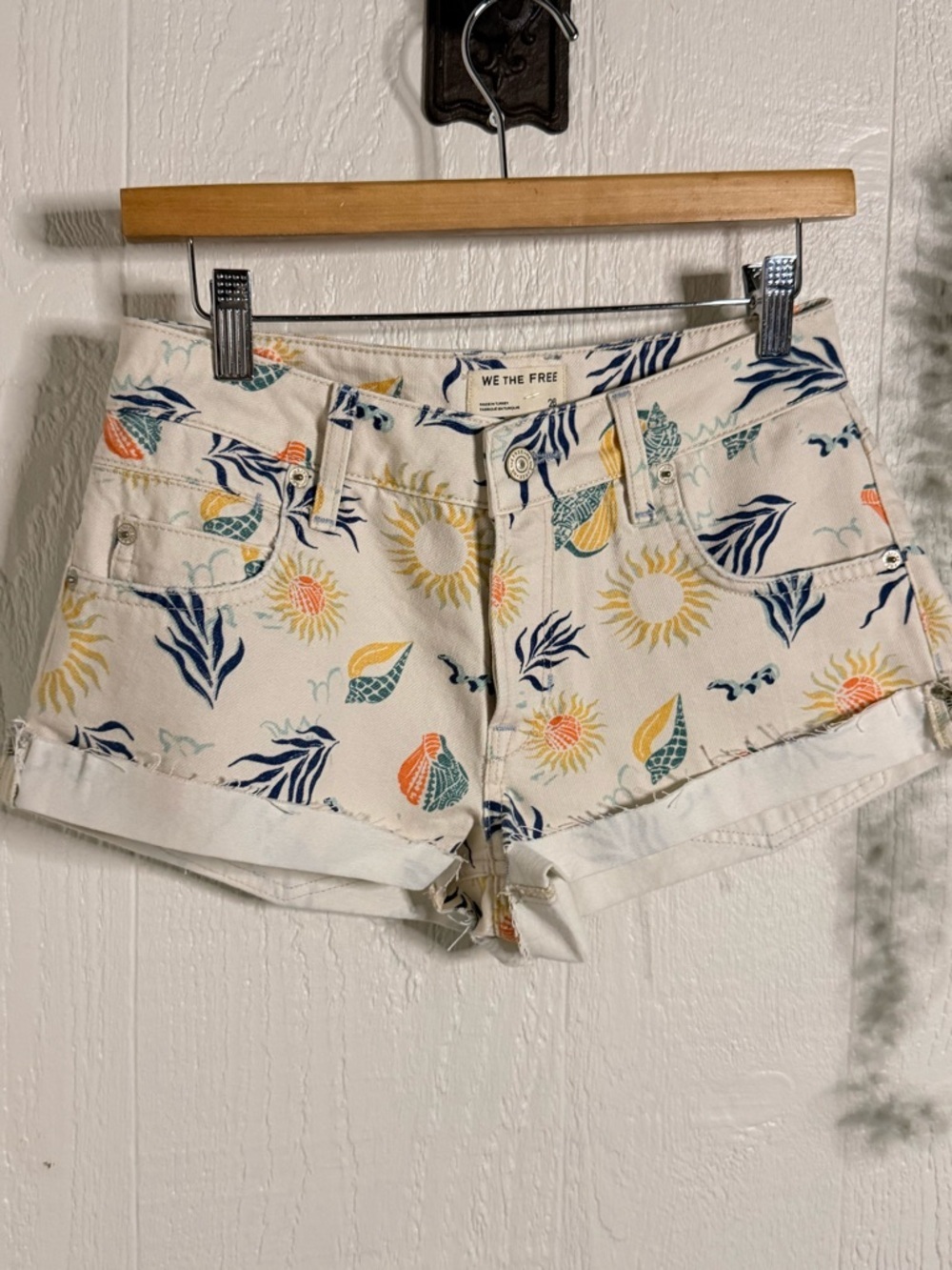 We the Free Cali Cuffed Printed Shorts NWOT Havana combo - Picture 2 of 6